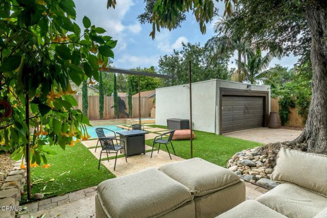 1014 N Marengo Avenue, Pasadena, CA 91103