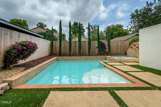 1014 N Marengo Avenue, Pasadena, CA 91103