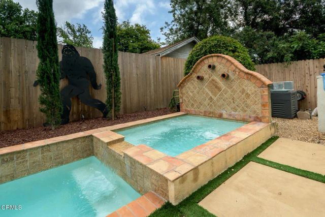 1014 N Marengo Avenue, Pasadena, CA 91103