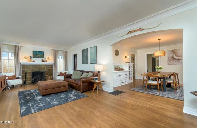 1014 N Marengo Avenue, Pasadena, CA 91103