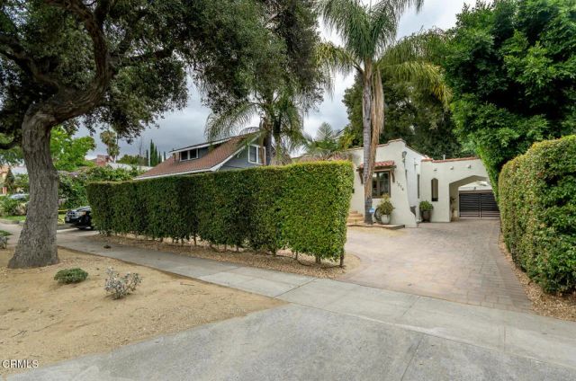 1014 N Marengo Avenue, Pasadena, CA 91103