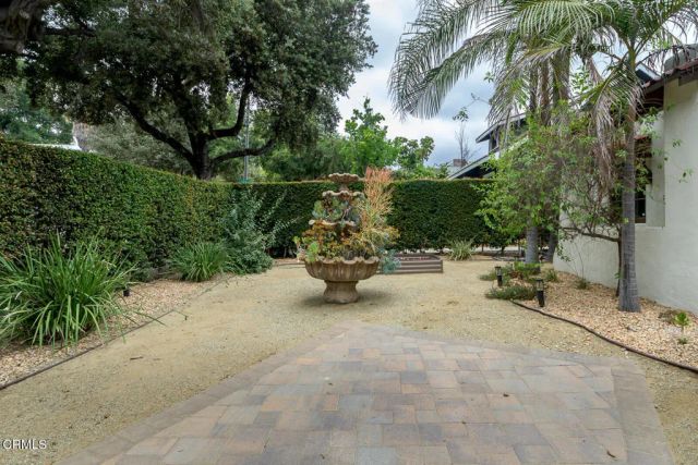 1014 N Marengo Avenue, Pasadena, CA 91103