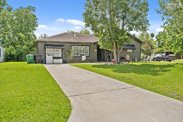 26 Sabra Court, Houston, TX 77048
