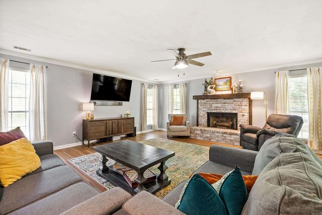 1015 Lyledale Road, Benton, AR 72019