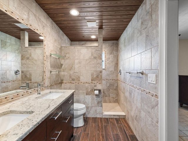 5904 SPRINGRUN COURT, Holiday, FL 34690