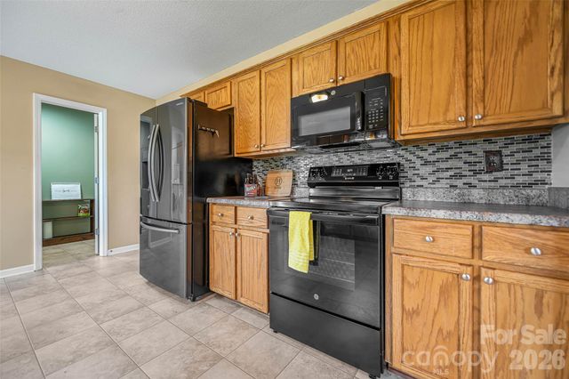 158 Autumn Woods Drive, Kings Mountain, NC 28086