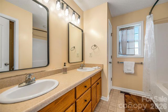 158 Autumn Woods Drive, Kings Mountain, NC 28086
