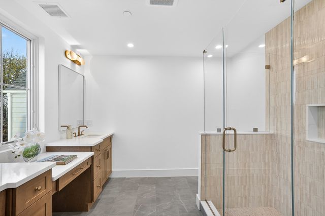 17 Jewett Place 2, Newton, MA 02458