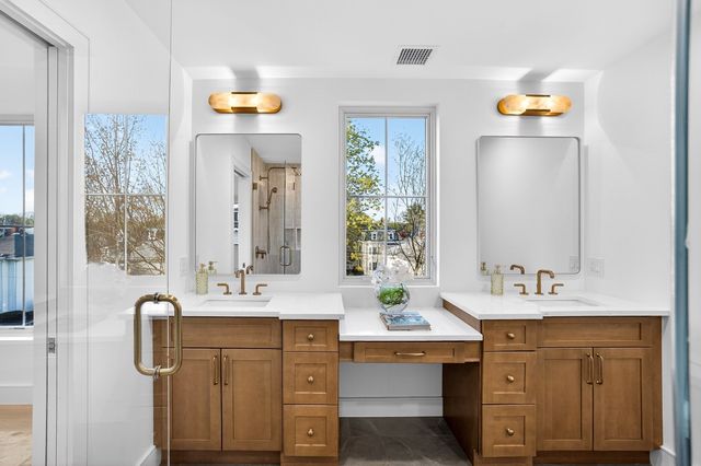 17 Jewett Place 2, Newton, MA 02458