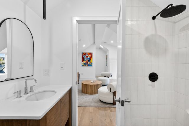 17 Jewett Place 2, Newton, MA 02458