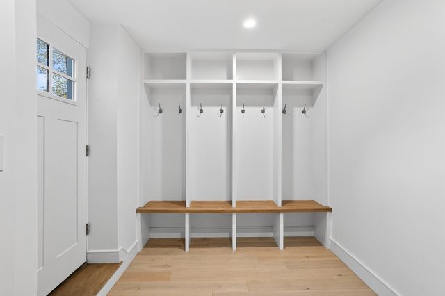 17 Jewett Place 2, Newton, MA 02458
