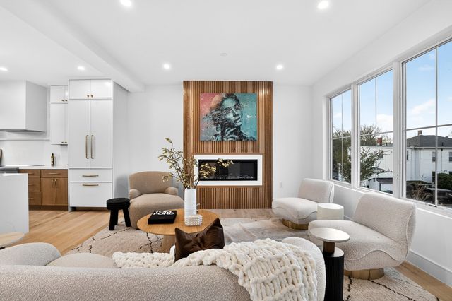 17 Jewett Place 2, Newton, MA 02458