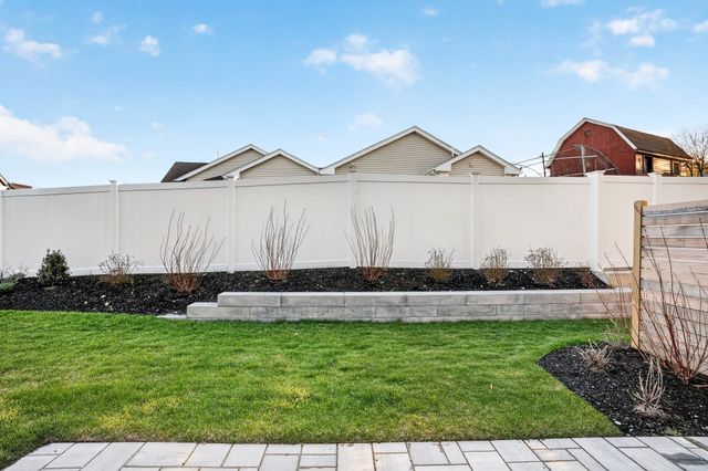 17 Jewett Place 2, Newton, MA 02458