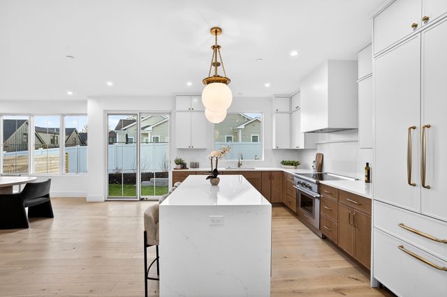 17 Jewett Place 2, Newton, MA 02458
