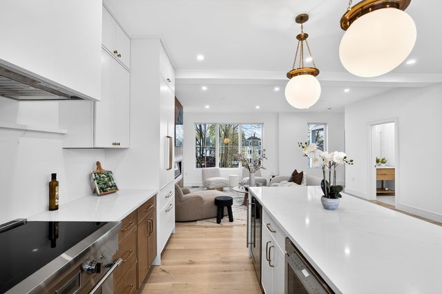 17 Jewett Place 2, Newton, MA 02458