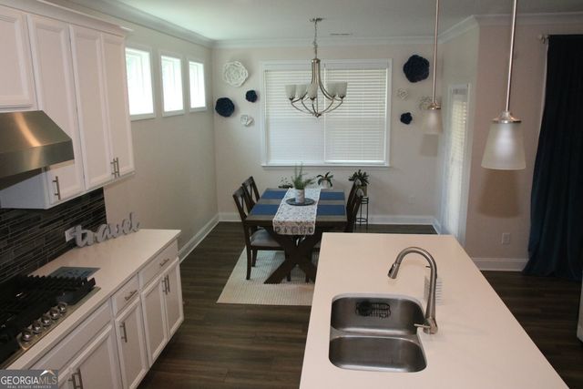 560 Plainfield Street, Fayetteville, GA 30215