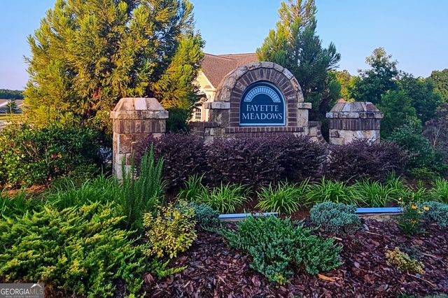 560 Plainfield Street, Fayetteville, GA 30215