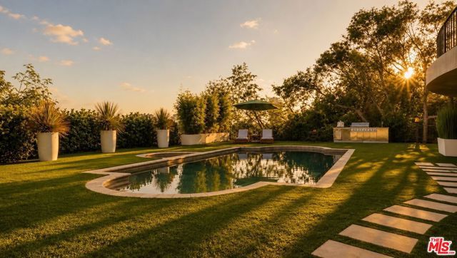 8740 W St Ives Drive, Los Angeles, CA 90069
