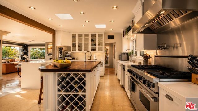 8740 W St Ives Drive, Los Angeles, CA 90069