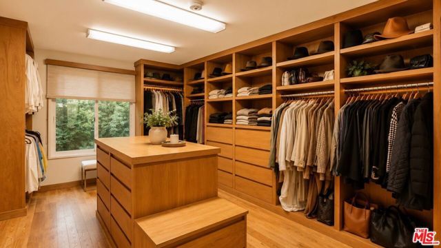 8740 W St Ives Drive, Los Angeles, CA 90069