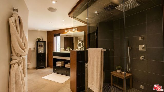 8740 W St Ives Drive, Los Angeles, CA 90069