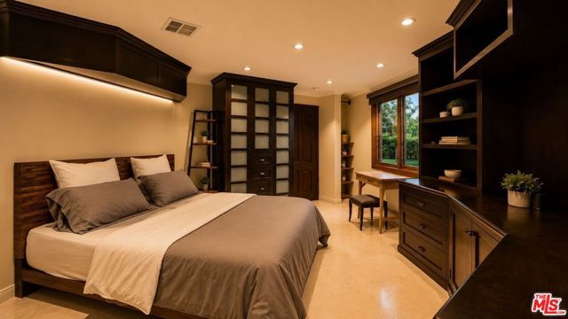 8740 W St Ives Drive, Los Angeles, CA 90069