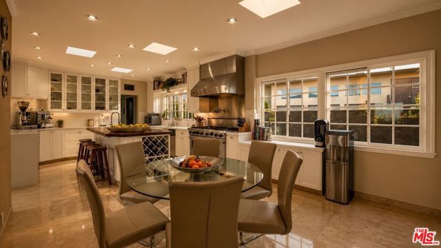 8740 W St Ives Drive, Los Angeles, CA 90069