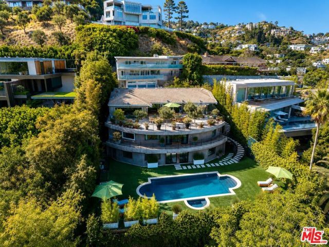 8740 W St Ives Drive, Los Angeles, CA 90069