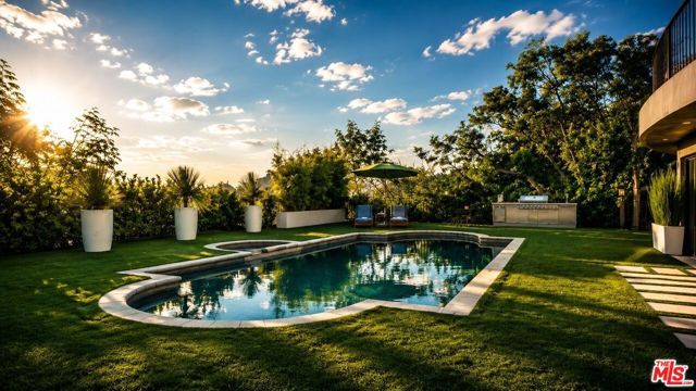 8740 W St Ives Drive, Los Angeles, CA 90069