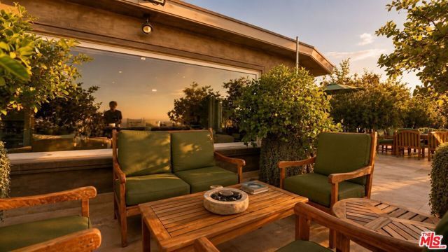 8740 W St Ives Drive, Los Angeles, CA 90069