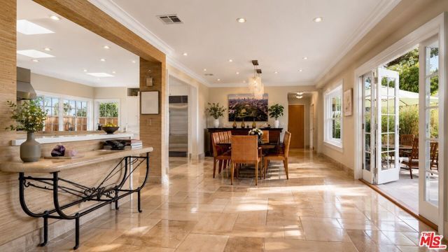 8740 W St Ives Drive, Los Angeles, CA 90069