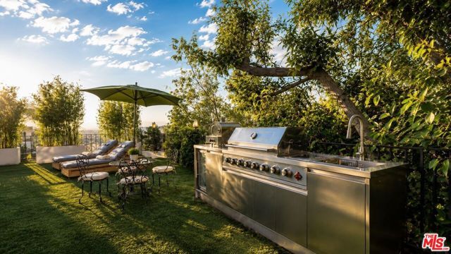 8740 W St Ives Drive, Los Angeles, CA 90069