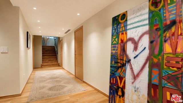 8740 W St Ives Drive, Los Angeles, CA 90069