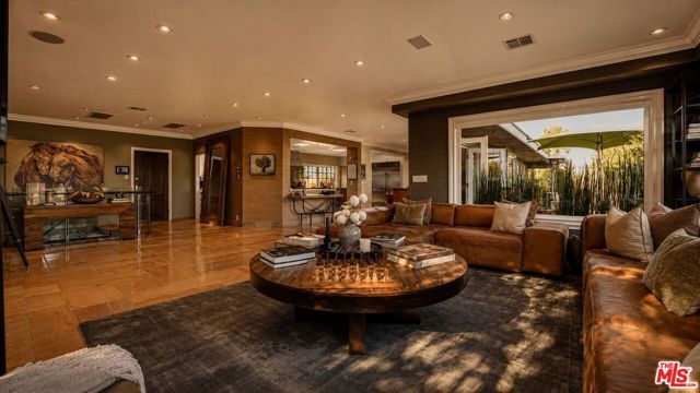 8740 W St Ives Drive, Los Angeles, CA 90069