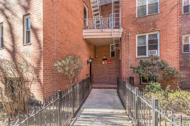 33-26 82nd Street 1D, Jackson Heights, NY 11372