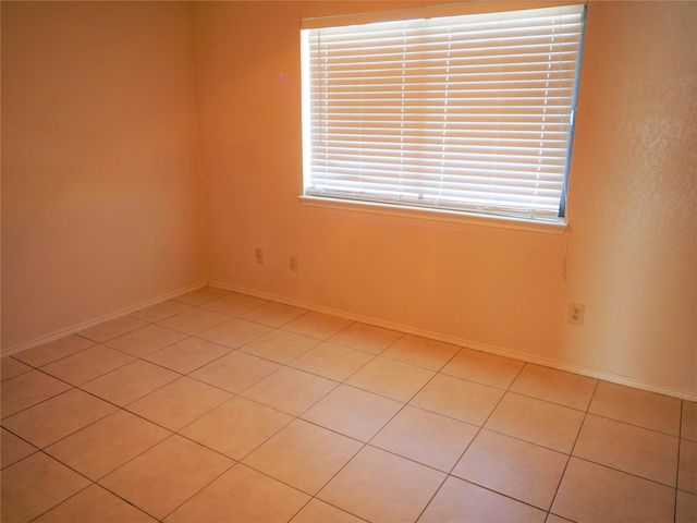 1403 Hermitage DR, Round Rock, TX 78681