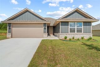 4640 Lincoln Landing, Harrah, OK 73045