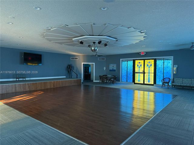 5141 W Oakland Park Blvd 311, Lauderdale Lakes, FL 33313