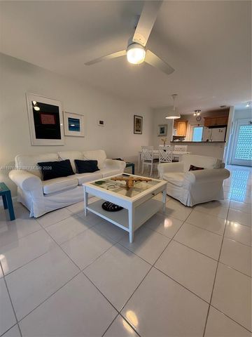 5141 W Oakland Park Blvd 311, Lauderdale Lakes, FL 33313