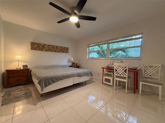 5141 W Oakland Park Blvd 311, Lauderdale Lakes, FL 33313