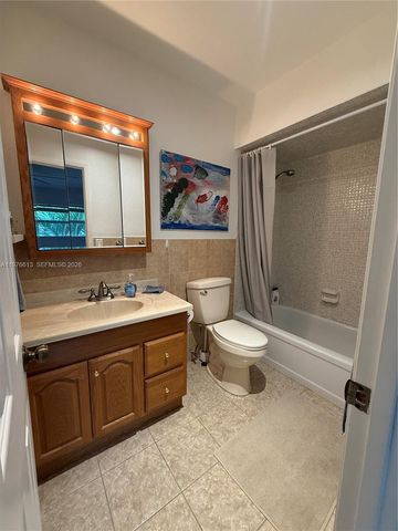 5141 W Oakland Park Blvd 311, Lauderdale Lakes, FL 33313