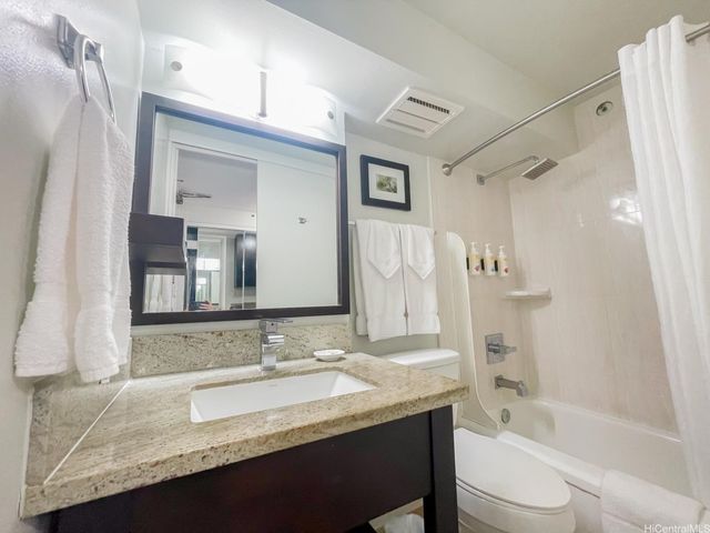 445 Seaside Avenue 3714, Honolulu, HI 96815