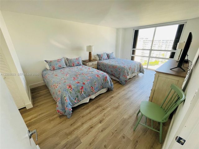 1450 Brickell Bay Drive 1414, Miami, FL 33131