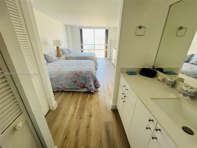 1450 Brickell Bay Drive 1414, Miami, FL 33131