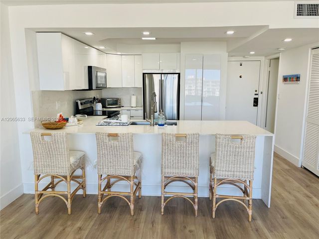 1450 Brickell Bay Drive 1414, Miami, FL 33131