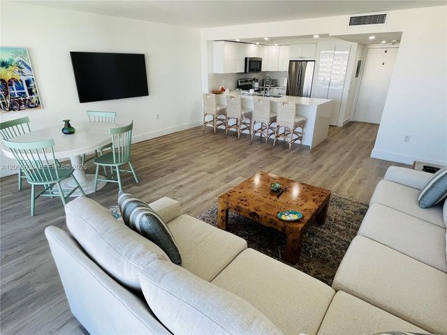 1450 Brickell Bay Drive 1414, Miami, FL 33131