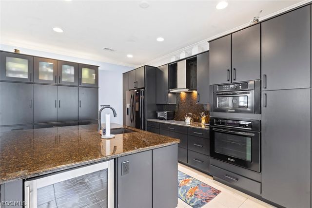 12220 Siesta DR, Fort Myers Beach, FL 33931