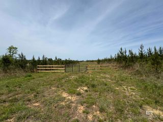 2 County Road 64, Robertsdale, AL 36567