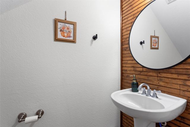54 Middle Borondo, La Marque, TX 77568