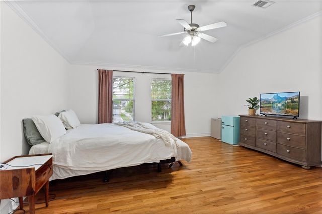 54 Middle Borondo, La Marque, TX 77568